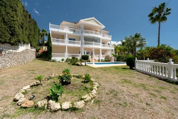 Chalet independiente en venta en Barrio Elviria, Marbella
photo 1