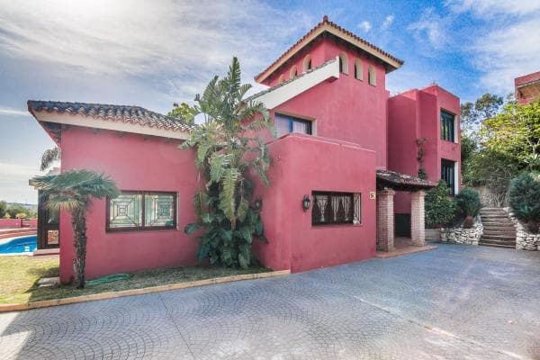 Chalet independiente en venta en Urbanización Hacienda las Chapas, 255, Marbella
photo 1