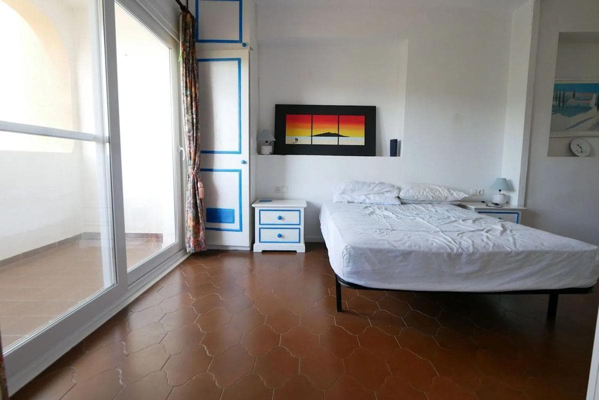 Venta de piso en Puerto de Cabopino, Marbella
photo 3