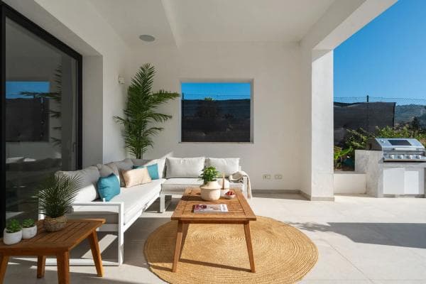 Chalet independiente en venta en Calle Lila, 3, Marbella
thumbnail 1