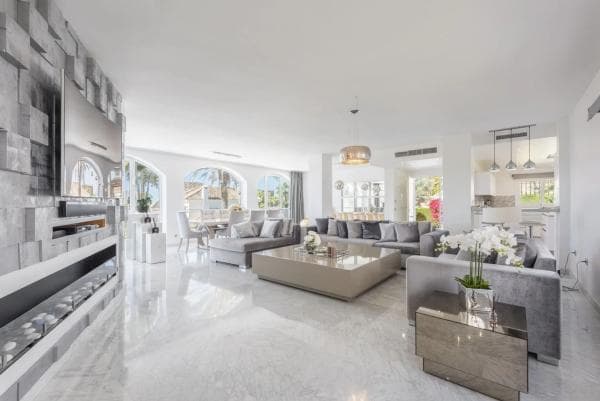 Chalet independiente en venta en Barrio Santa María, Marbella
photo 1
