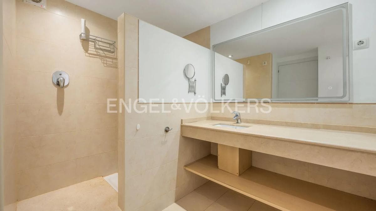 Venta de piso en Avenida del Naviero, Marbella
photo 2