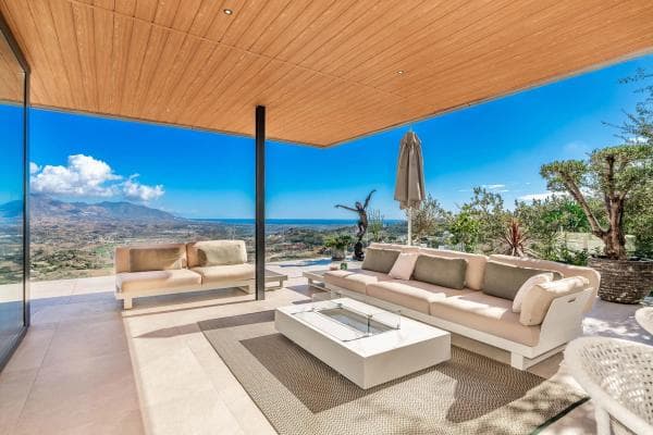 Chalet independiente en venta en Avenida de España, Marbella
photo 1