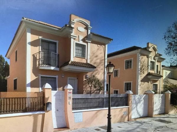 Chalet independiente en venta en Barrio Santa María, Marbella
photo 1