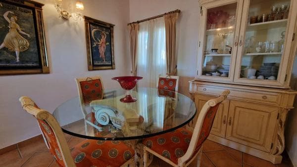 Chalet independiente en venta en Urbanización Pinos Verdes, Marbella
thumbnail 2