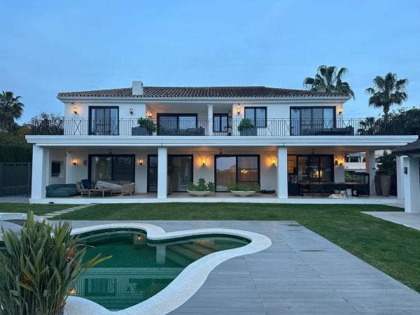 Chalet independiente en venta en Barrio Santa María, Marbella
photo 1