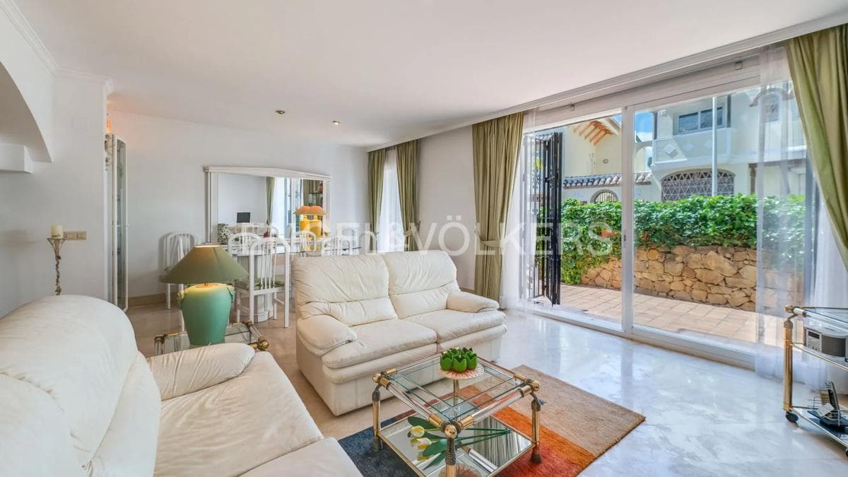 Venta de piso en Conjunto White Pearl Beach, Marbella
photo 3