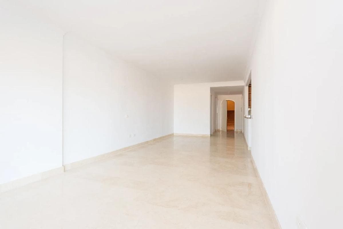 Venta de piso en C. Hiedra, Marbella
photo 3