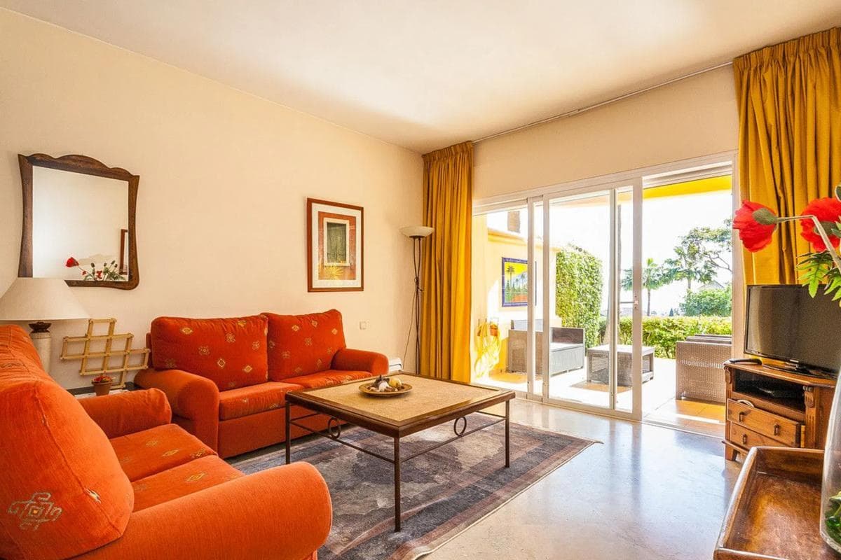 Venta de piso en Giovanni Caboto, Marbella
photo 3