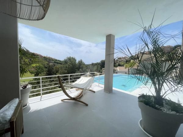 Chalet independiente en venta en Barrio Elviria, Marbella
thumbnail 2