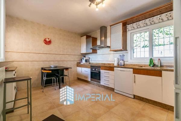 Chalet adosado en venta en Barrio Cabopino-Artola , Marbella thumbnail 2