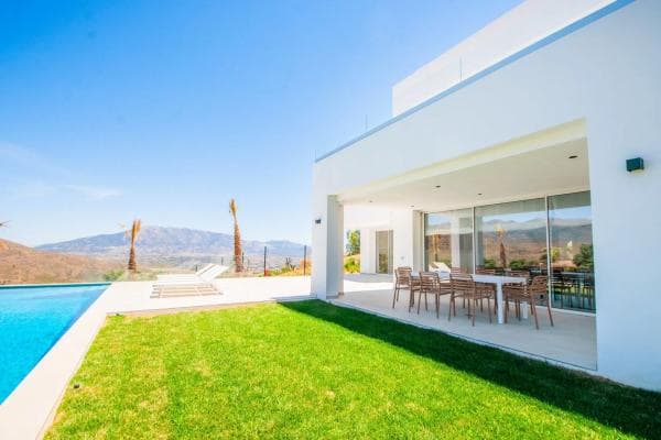 Chalet independiente en venta en Barrio Santa María, Marbella
thumbnail 1