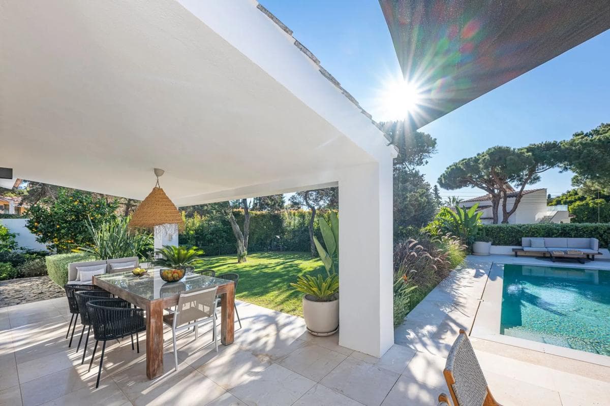 Sprzedaż niezależnego domku jednorodzinnego w Calle Melilla, Marbella photo 2