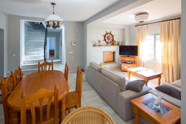 Chalet wolnostojący na sprzedaż w Barrio Romana Playa, Marbella thumbnail 1