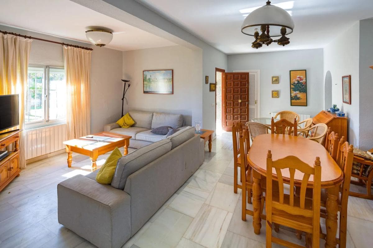 Sprzedaż niezależnego domku jednorodzinnego w Barrio Romana Playa, Marbella photo 3