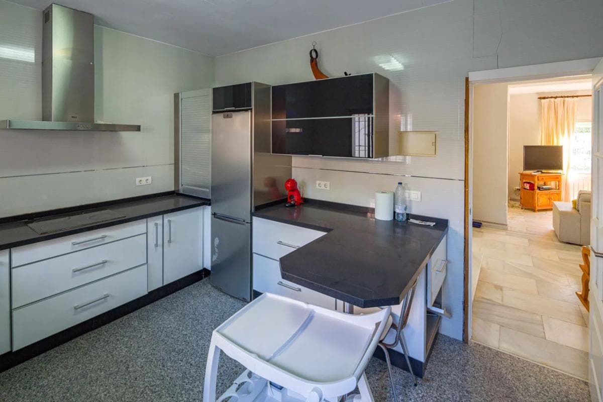 Sprzedaż niezależnego domku jednorodzinnego w Barrio Romana Playa, Marbella photo 5