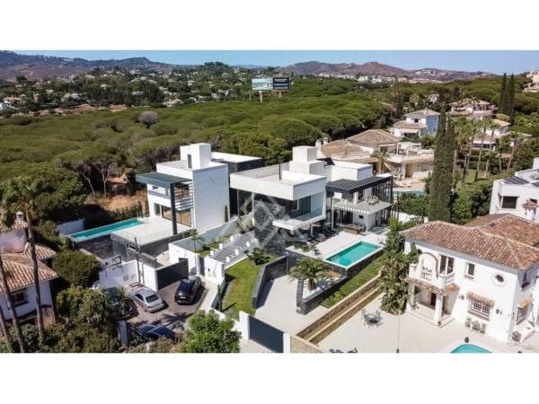 Chalet wolnostojący na sprzedaż w Calle Gijón, 7 -5, Marbella thumbnail 1