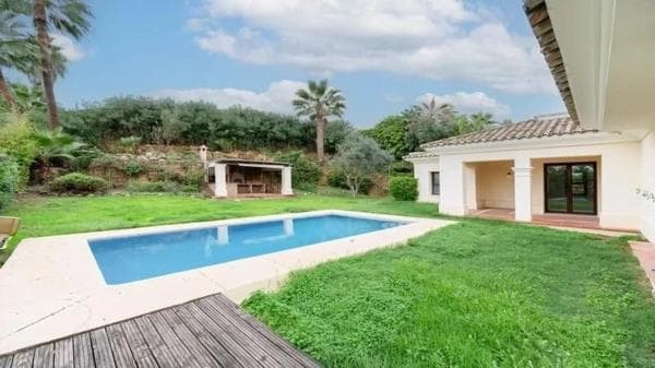 Chalet wolnostojący na sprzedaż w Barrio Marbesa, Marbella thumbnail 2