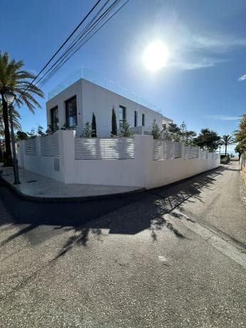 Chalet wolnostojący na sprzedaż w Urbanización Marbesa, Marbella thumbnail 2