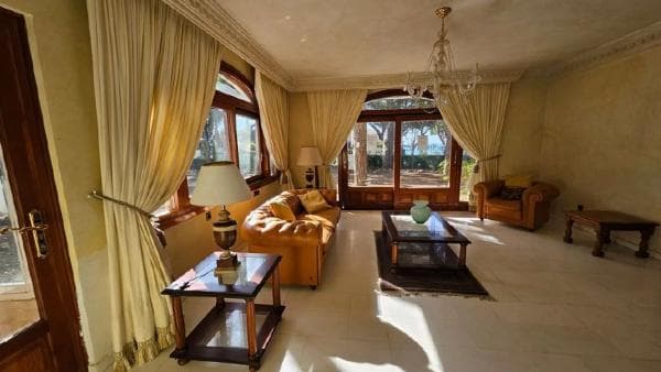 Chalet wolnostojący na sprzedaż w Barrio Cabopino-Artola, Marbella photo 1