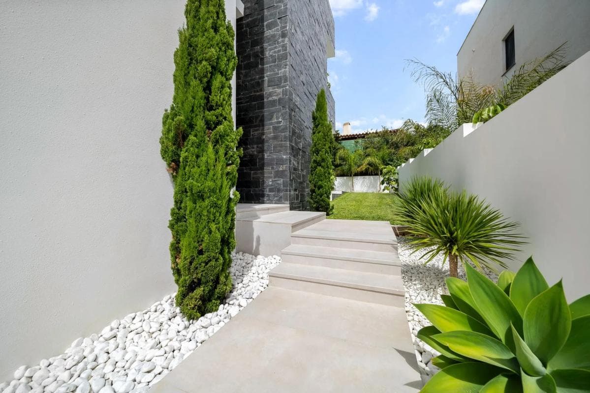 Sprzedaż niezależnego domku jednorodzinnego w Urbanización Marbesa, Marbella photo 5