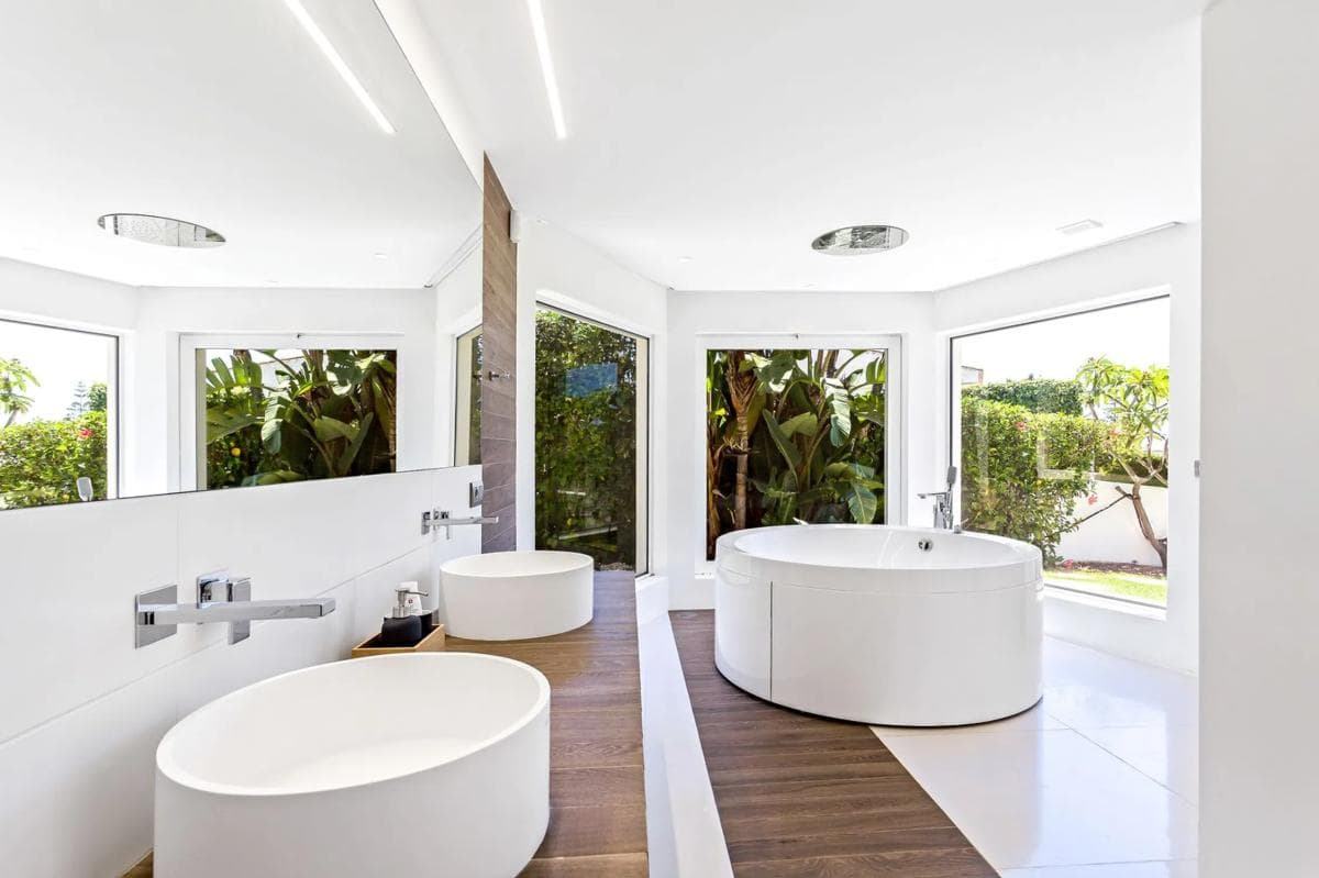 Venta de chalet independiente en Urbanización Hacienda las Chapas, Marbella
photo 4
