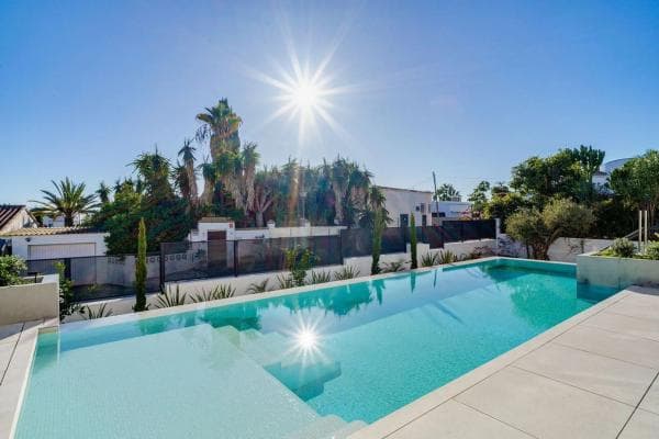 Chalet independiente en venta en Barrio Marbesa, Marbella
photo 1