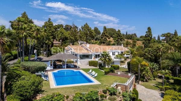 Chalet independiente en venta en Avenida 1, Marbella
thumbnail 2