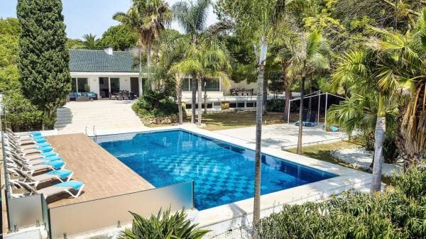 Chalet independiente en venta en Barrio Elviria, Marbella
thumbnail 1
