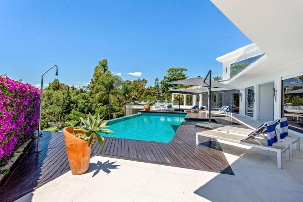 Chalet independiente en venta en Avenida Dos, Marbella
thumbnail 1