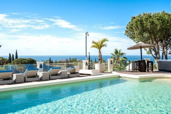 Chalet independiente en venta en Barrio Hacienda Las Chapas, Marbella
photo 1