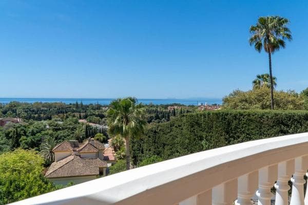 Chalet independiente en venta en Barrio Elviria, Marbella
thumbnail 1