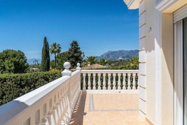 Chalet independiente en venta en Barrio Elviria, Marbella
thumbnail 2