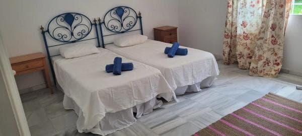 Chalet independiente en venta en Barrio Cabopino-Artola, Marbella
thumbnail 2