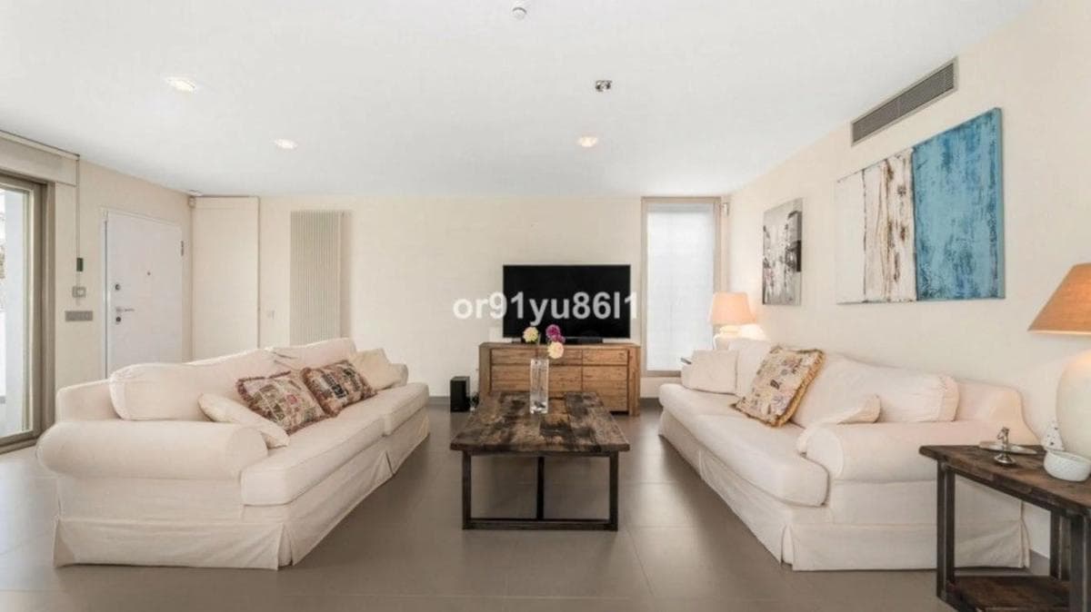 Venta de chalet independiente en Barrio Las Chapas-Alicate Playa, Marbella
photo 2