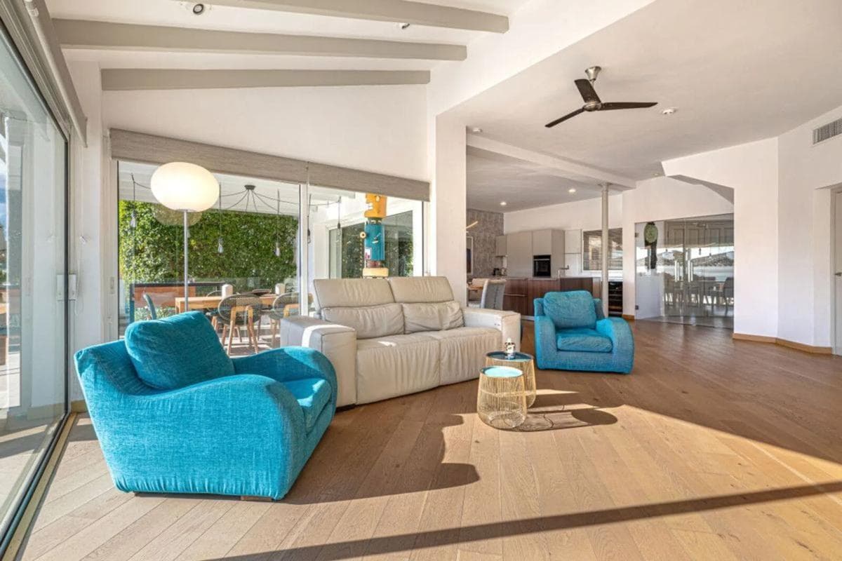 Venta de chalet independiente en Barrio Las Chapas-Alicate Playa, Marbella
photo 2