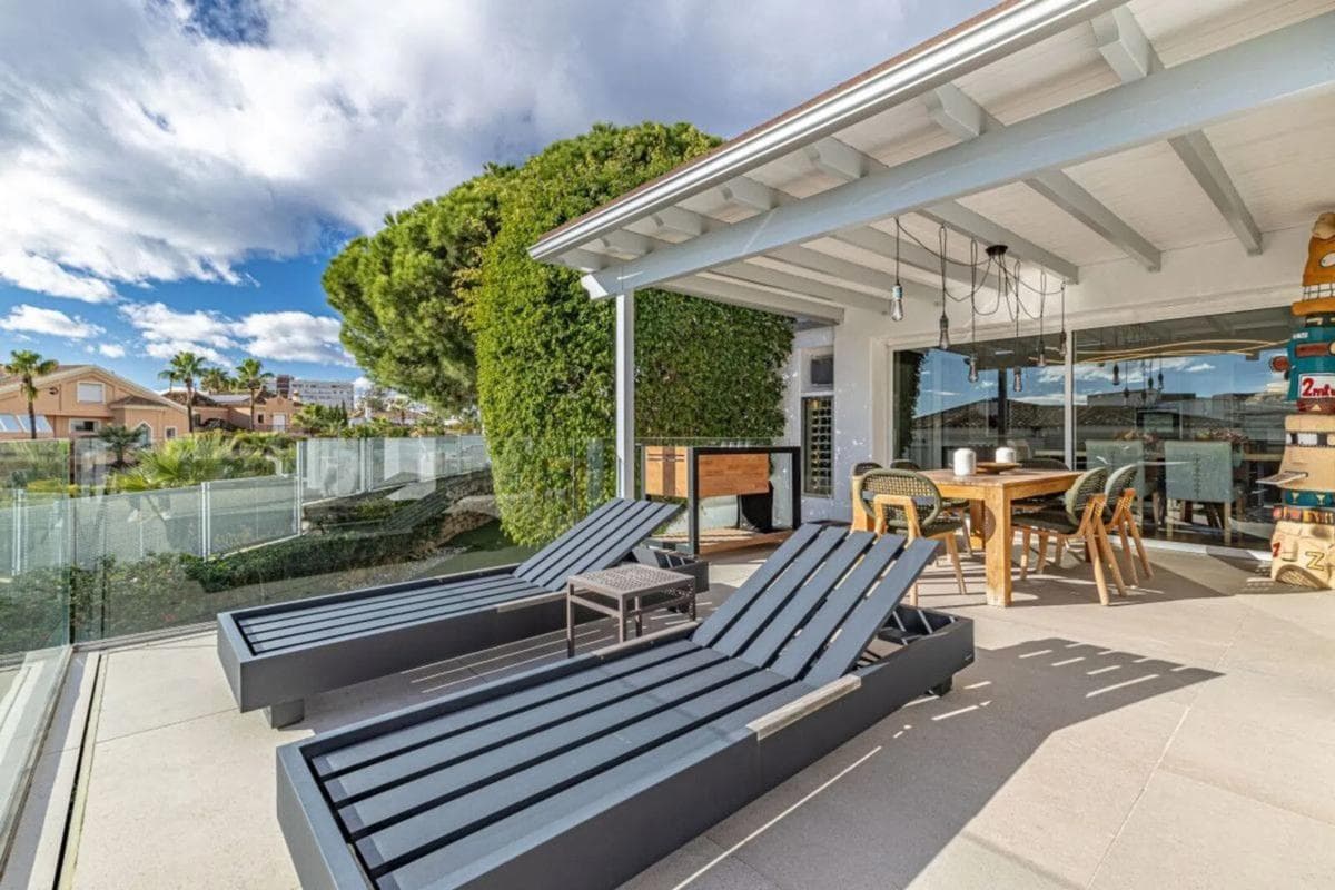 Venta de chalet independiente en Barrio Las Chapas-Alicate Playa, Marbella
photo 4