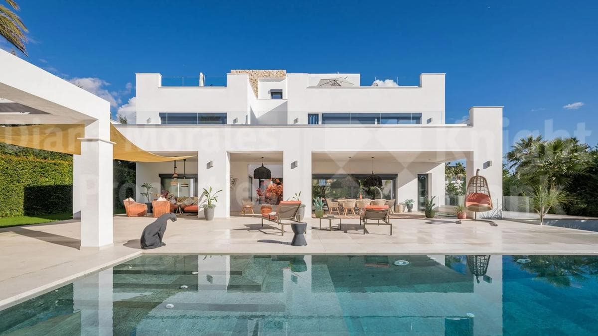 Venta de chalet independiente en Barrio Las Chapas-Alicate Playa, Marbella
photo 3