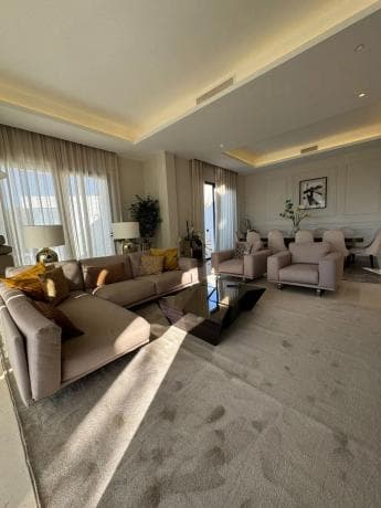 Chalet independiente en venta en Urbanización el Rosario, Marbella
thumbnail 2