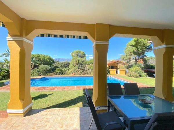 Chalet independiente en venta en El rosario ricmar, Marbella
photo 1