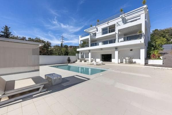 Chalet independiente en venta en Avenida del Rosario, Marbella
photo 1