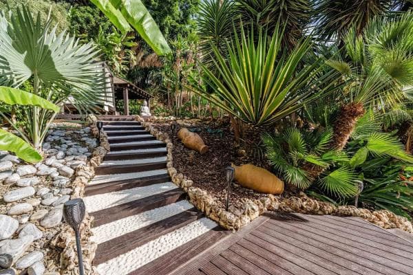Chalet independiente en venta en Barrio El Rosario-Ricmar, Marbella
thumbnail 2