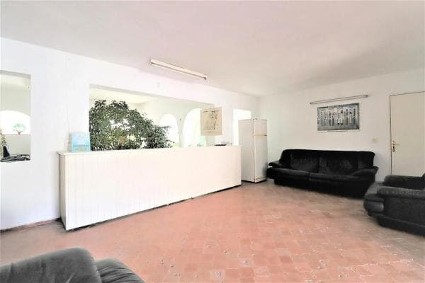 Chalet independiente en venta en Barrio Costabella, Marbella
thumbnail 2
