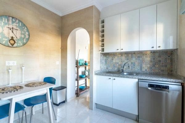 Chalet independiente en venta en Barrio Costabella, Marbella
thumbnail 1