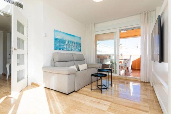 Piso en venta en Barrio Las Chapas-Alicate Playa, Marbella
thumbnail 1