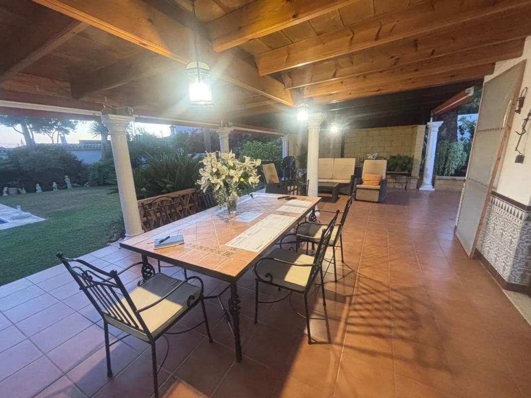 Sprzedaż niezależnego domku jednorodzinnego w Calle Avellano, 13, Marbella photo 5