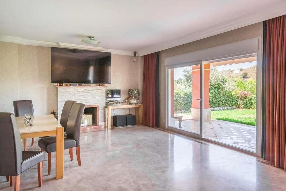 Venta de chalet independiente en Barrio Santa Clara, Marbella
photo 2