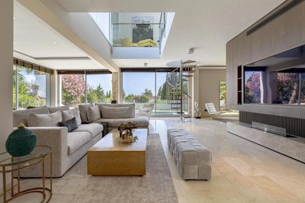 Chalet independiente en venta en Urbanización el Rosario, Marbella
thumbnail 1