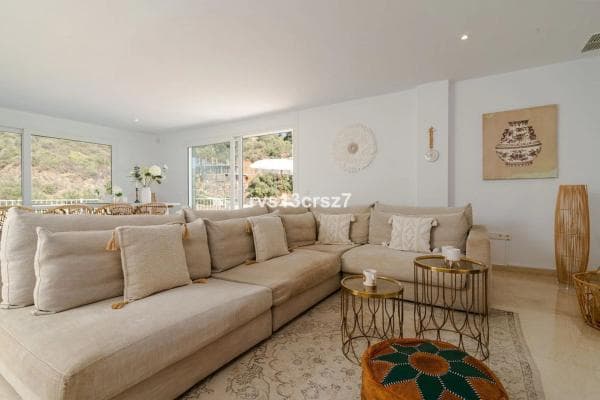 Chalet independiente en venta en Urbanización el Rosario, Marbella
thumbnail 1