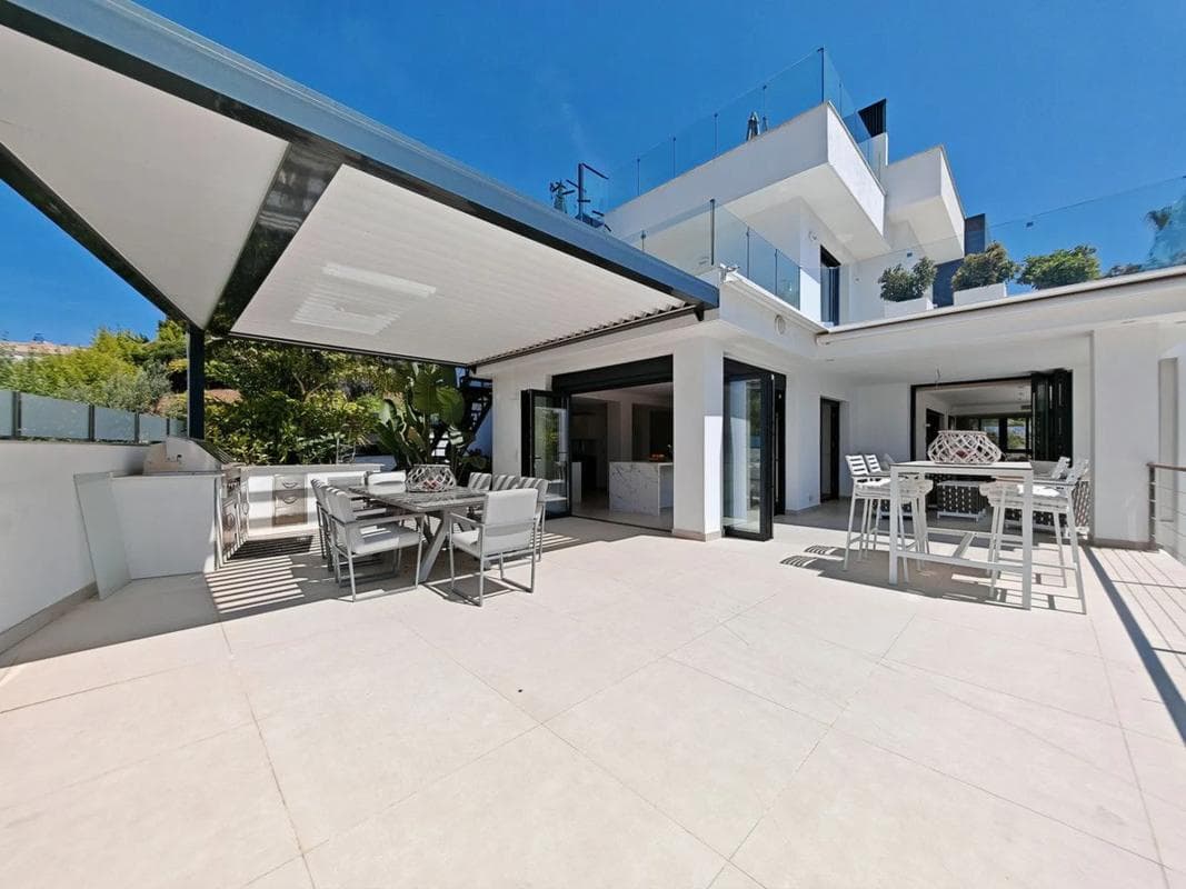 Venta de chalet independiente en Barrio El Rosario-Ricmar, Marbella
photo 5